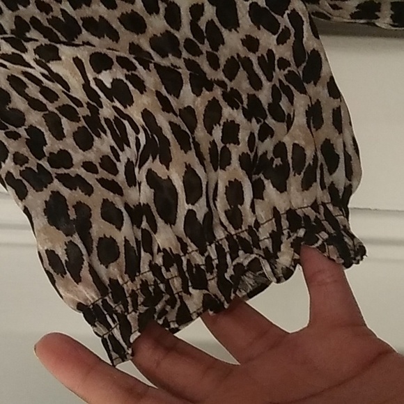 LOFT Cheetah Print Short Sleeve Blouse Sz M - Picture 5 of 6